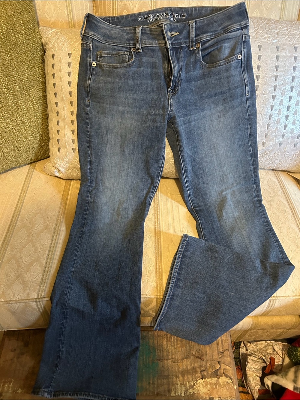 American Eagle Outfitters Blue Flare Jeans - Subtle Fade